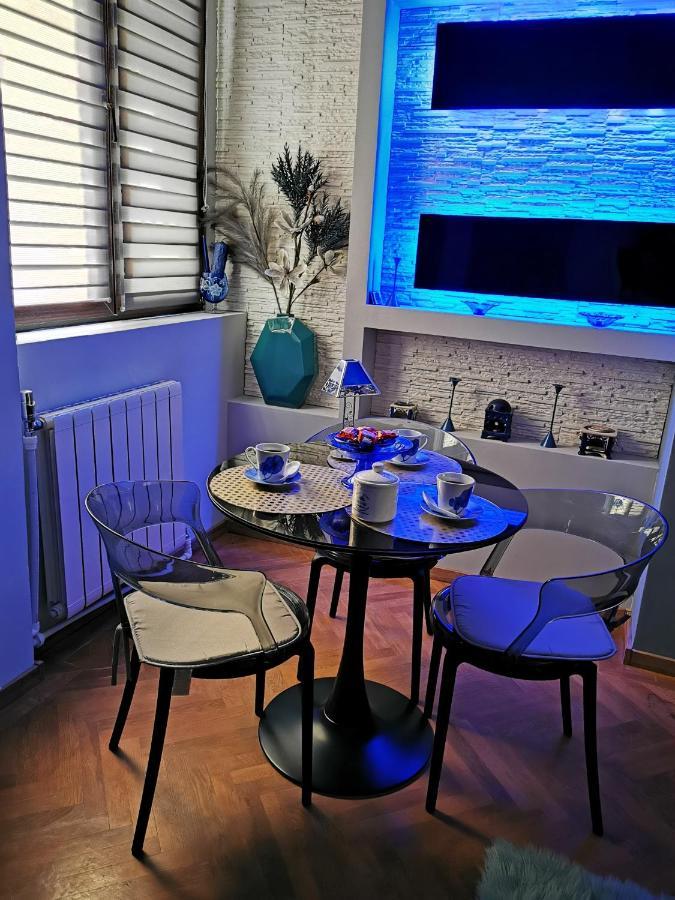 Crystal Central Apartment Braşov Exteriör bild